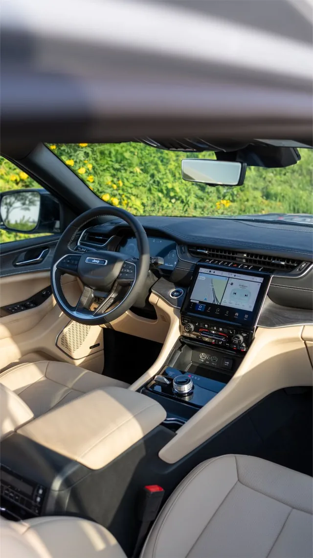 Front cabin and dashboard inside a Jeep 4×4